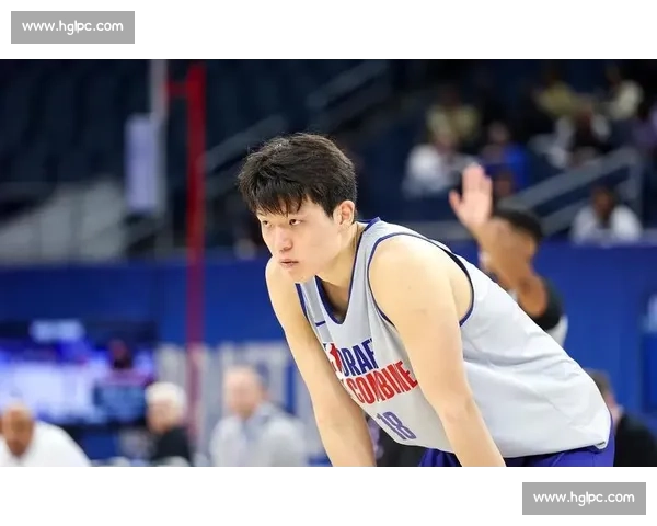 杨瀚森替补之路:纠错声里的钝感力逆袭?